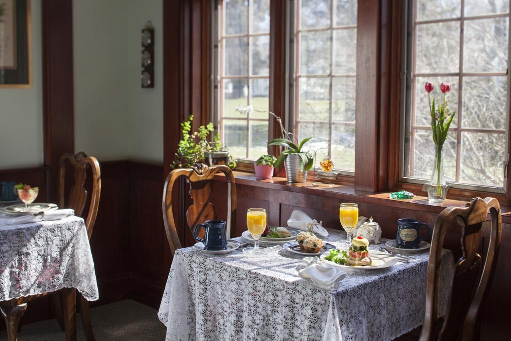 Isaiah Jones Homestead Bed And Breakfast Sandwich Exterior foto