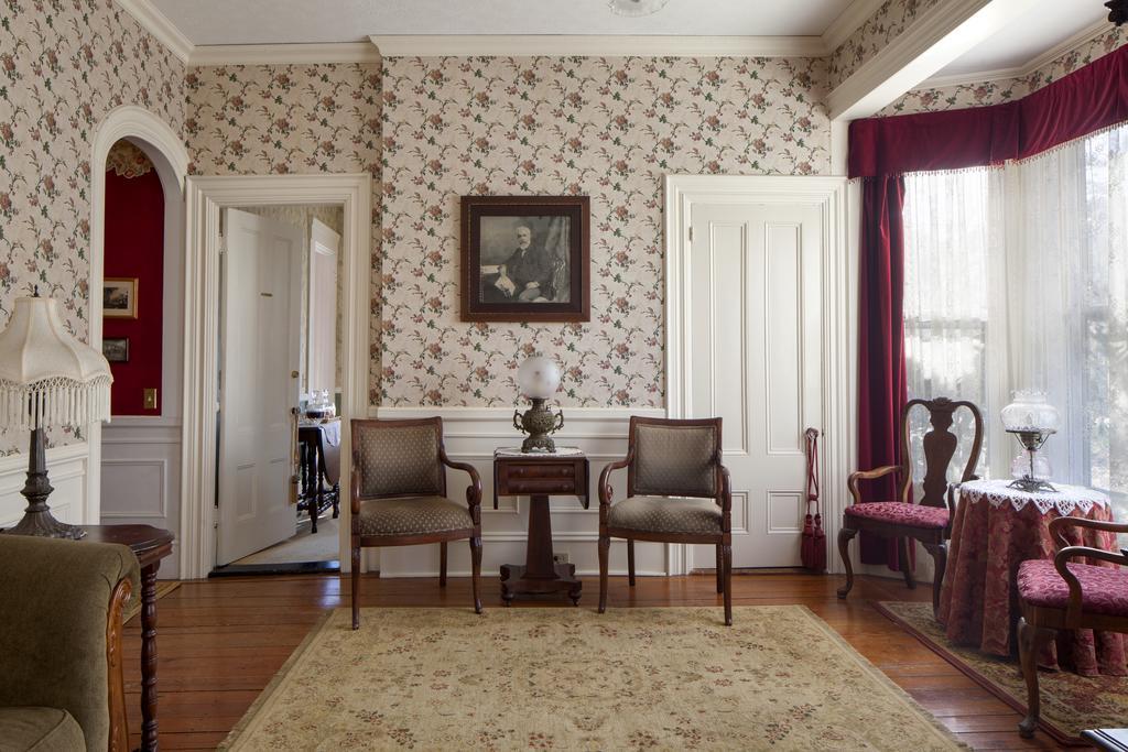 Isaiah Jones Homestead Bed And Breakfast Sandwich Exterior foto