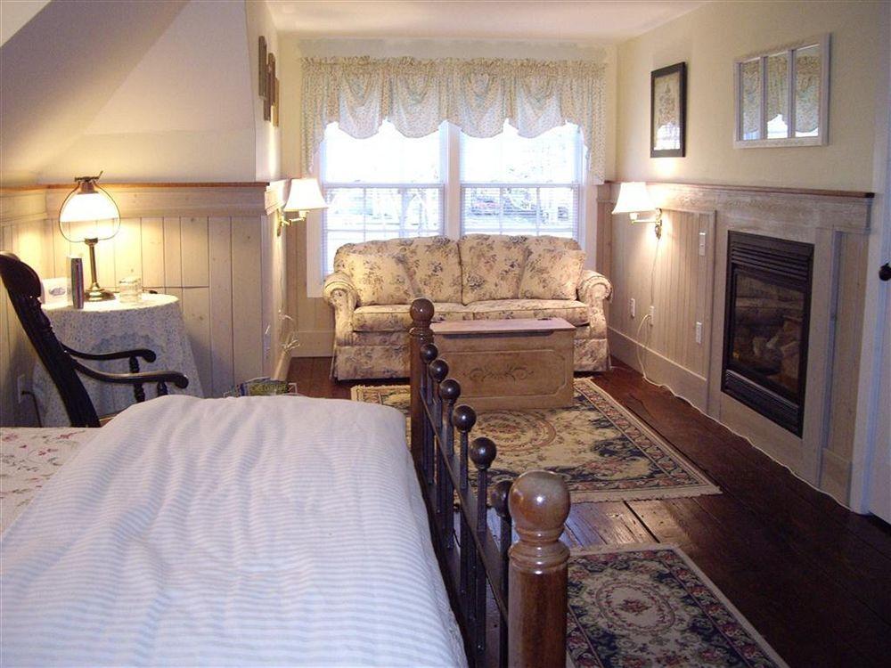 Isaiah Jones Homestead Bed And Breakfast Sandwich Exterior foto